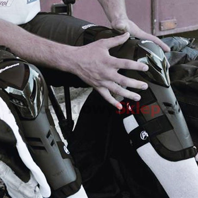 DEVIL KNEE GUARD (ADULT)